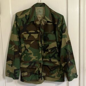 Combat woodland/hot weather camouflage jacket, size small short